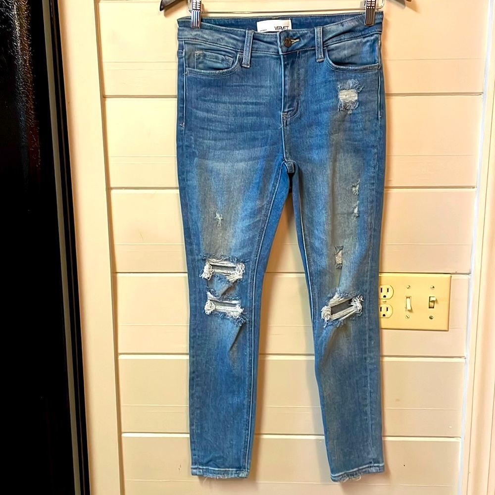 Vervet Mid Rise Distressed Denim Jeans Size 27.